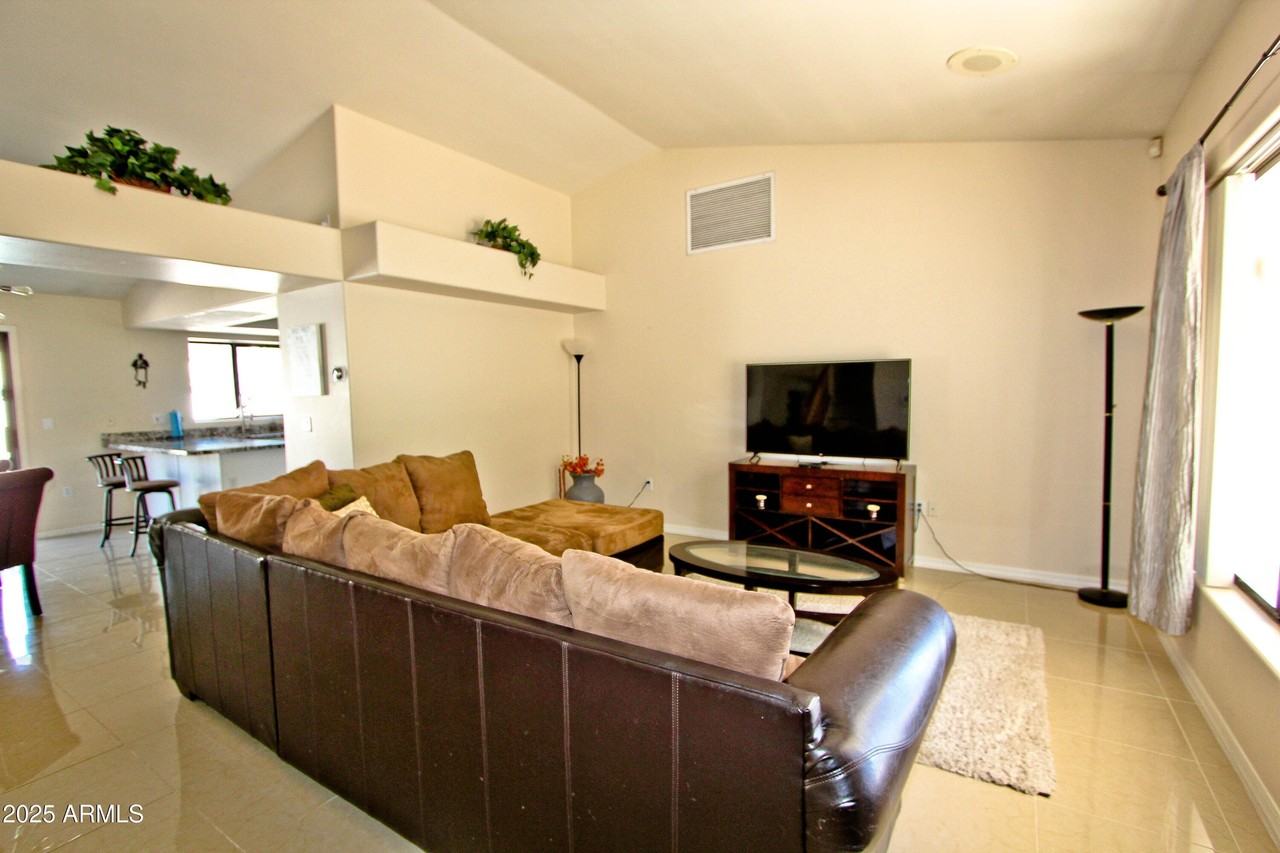 801 North Harris Drive - Photo 5 of 6