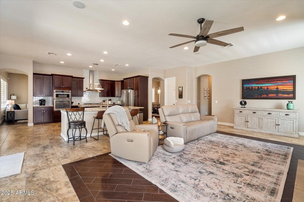 32505 N 41st Way - Photo 7 of 25