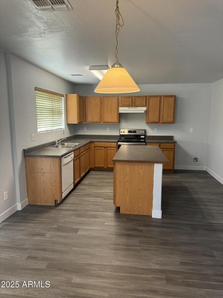 4808 S 25th Dr - Photo 5 of 24