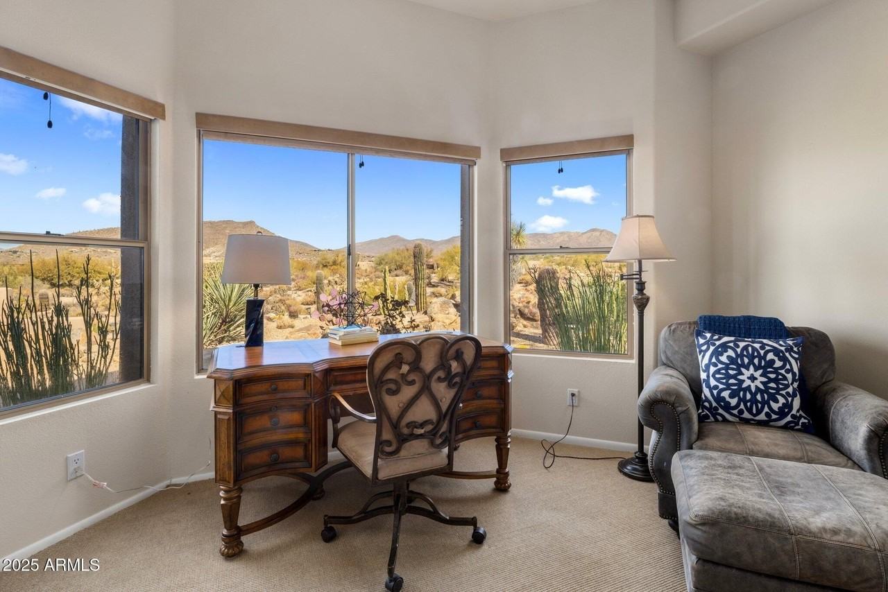 9802 East Hidden Valley Road - Photo 5 of 33