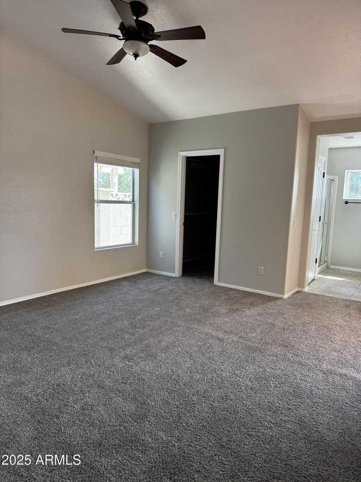 15121 West Fairmount Avenue - Photo 7 of 19