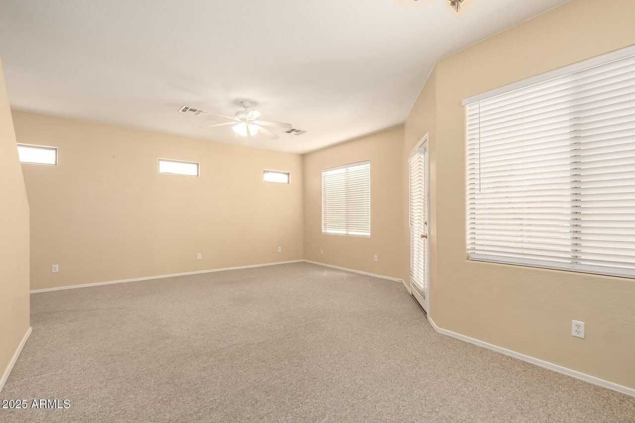 3540 West Kathleen Road - Photo 6 of 23