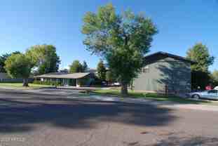 2416 West Augusta Avenue #4 - Photo 1 of 1