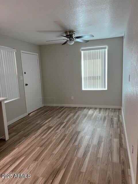 2416 W Augusta Ave Apt 4 #4 - Photo 6 of 12