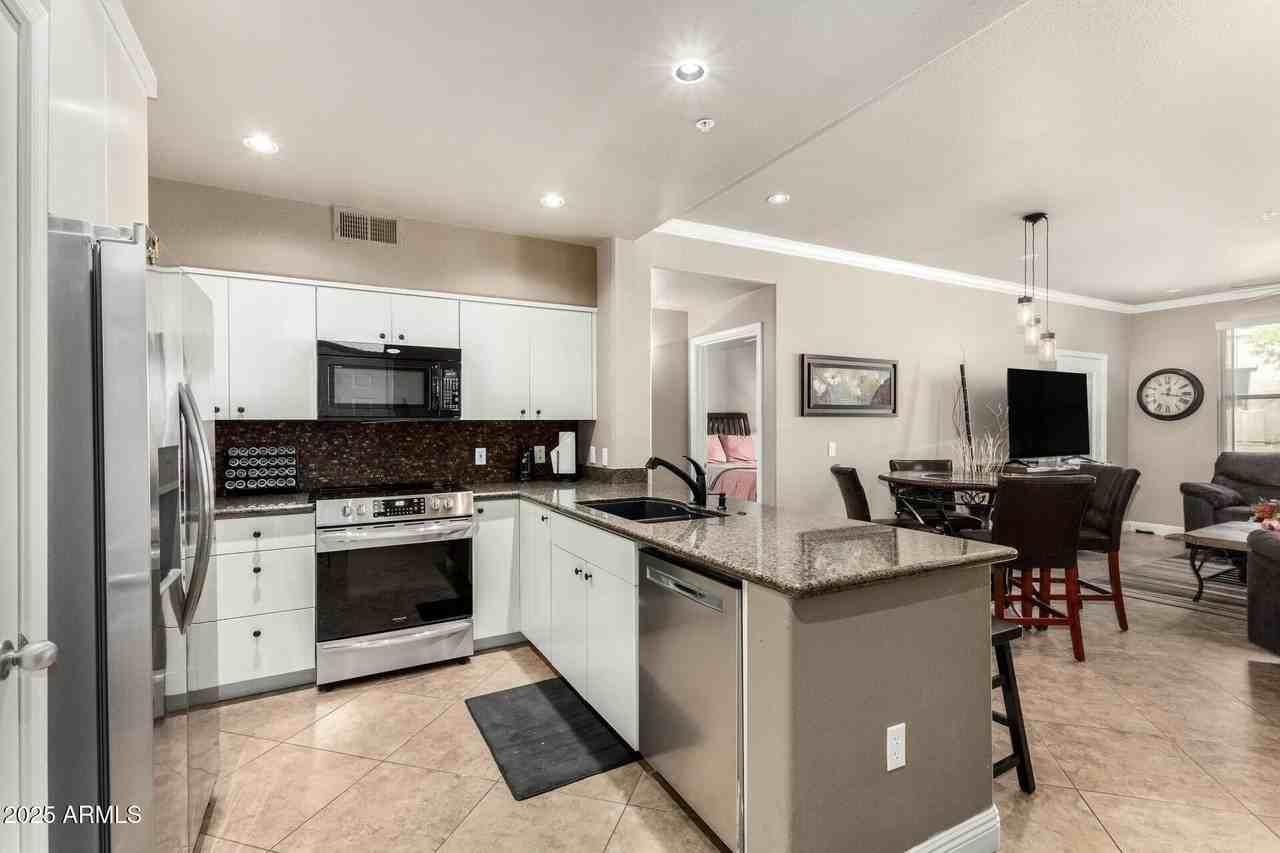 20100 N 78th Pl #1046 - Photo 2 of 27