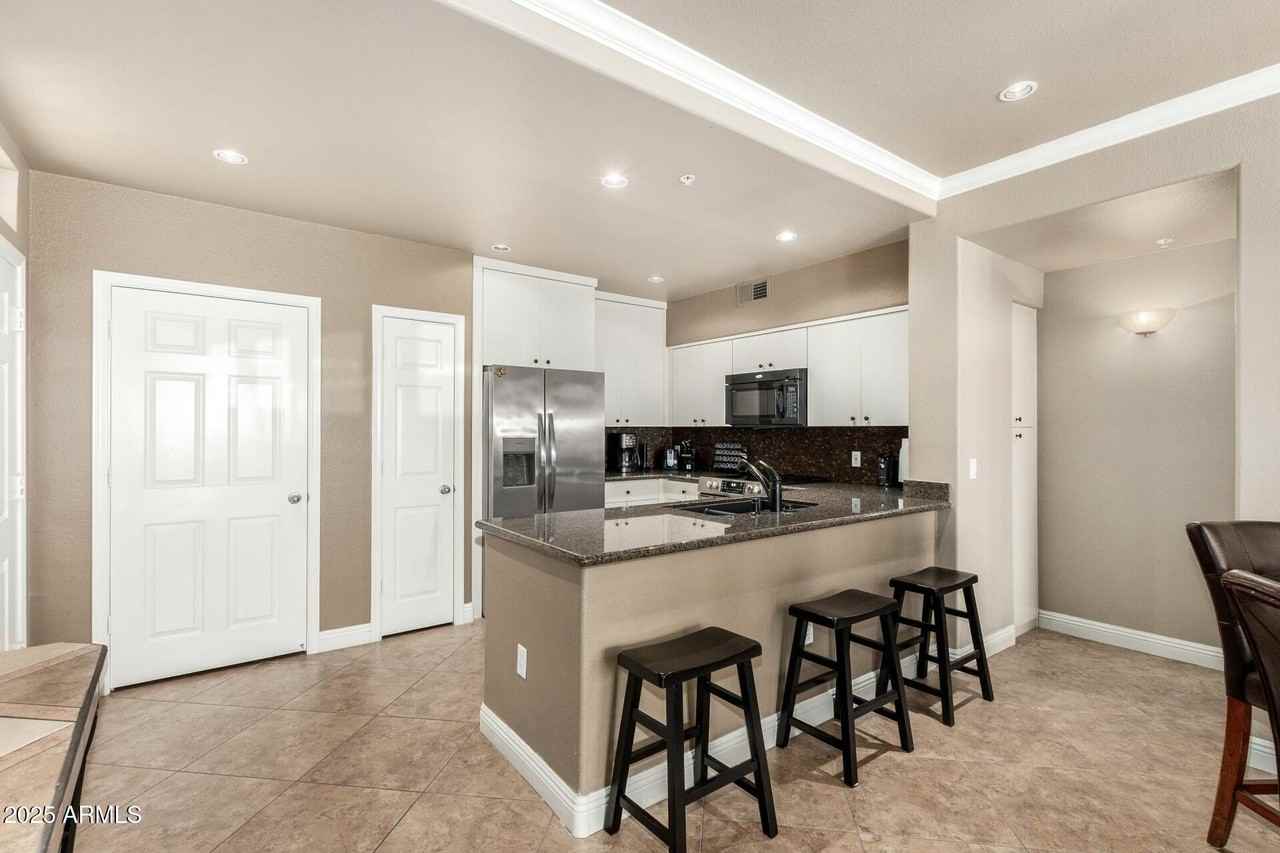 20100 N 78th Pl #1046 - Photo 5 of 27