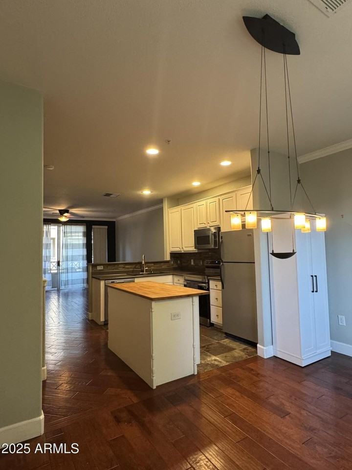 4455 East Paradise Village Parkway South #1106 - Photo 6 of 24