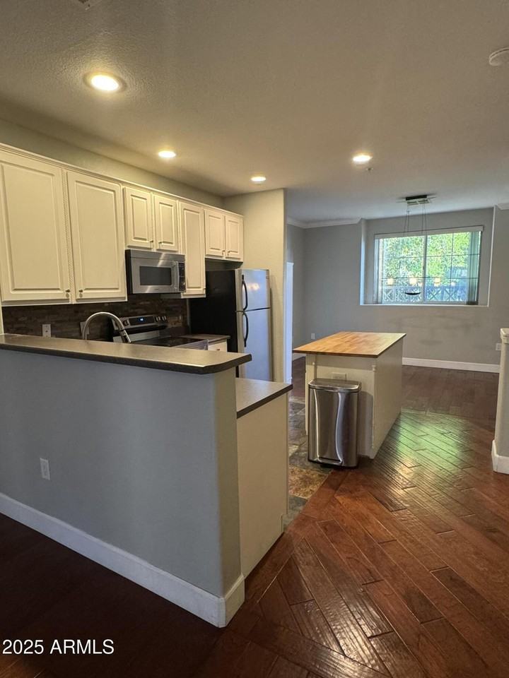 4455 East Paradise Village Parkway South #1106 - Photo 7 of 24