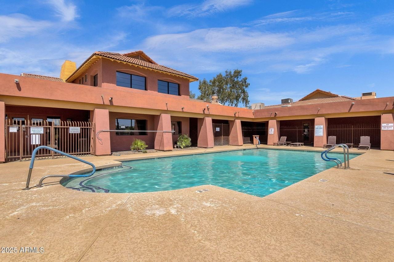 22203 S 214th St - Photo 4 of 50