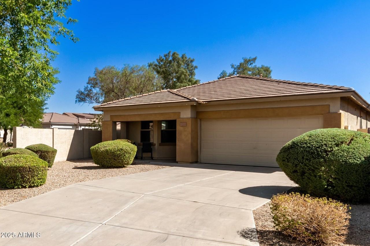 22203 S 214th St - Photo 5 of 50