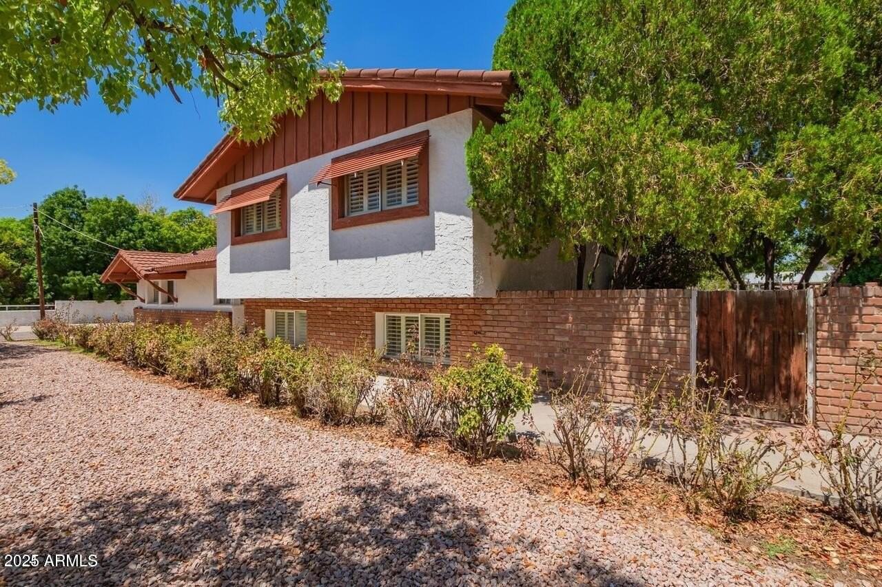 4320 W Banff Ln - Photo 4 of 50