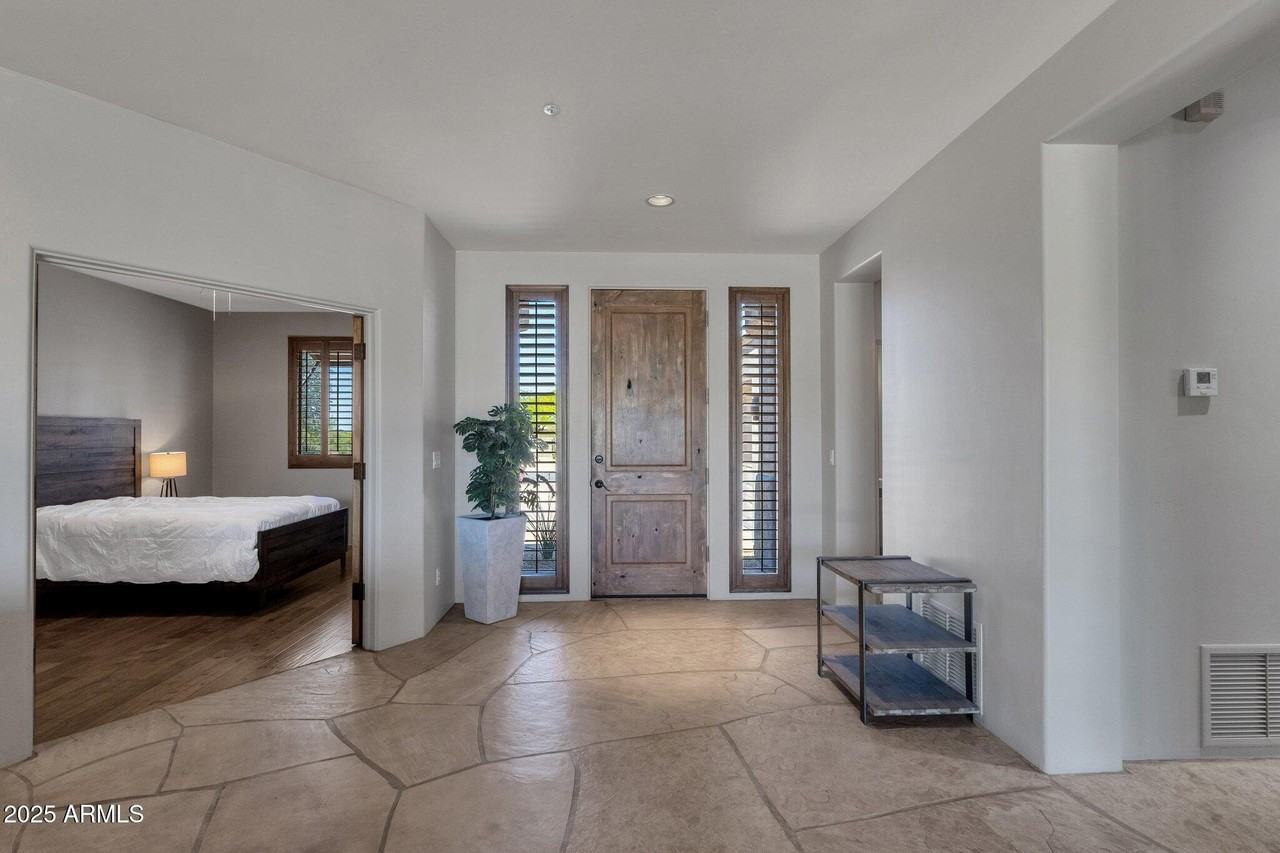 11123 East Monument Drive - Photo 7 of 50