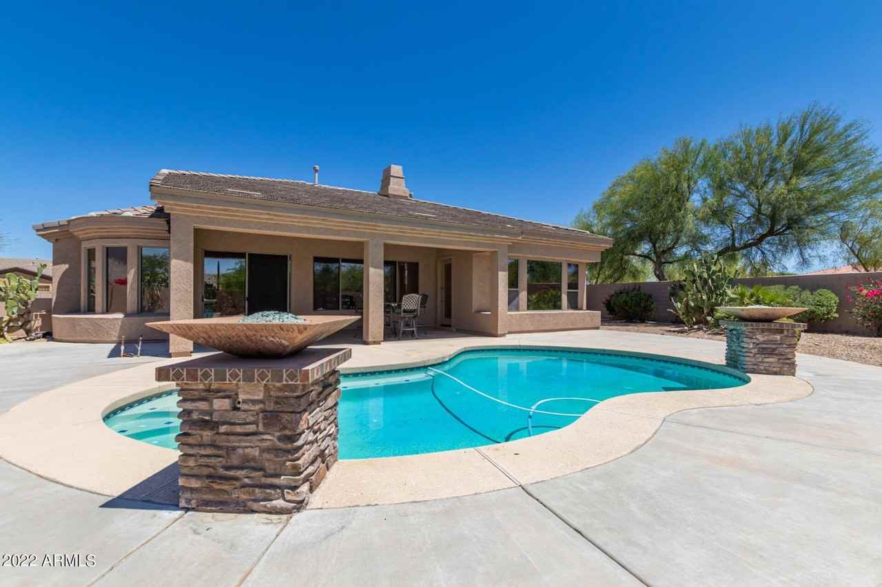 12706 S 176th Ln - Photo 2 of 45