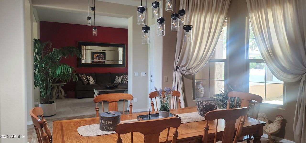 20709 N 264th Ave - Photo 5 of 42