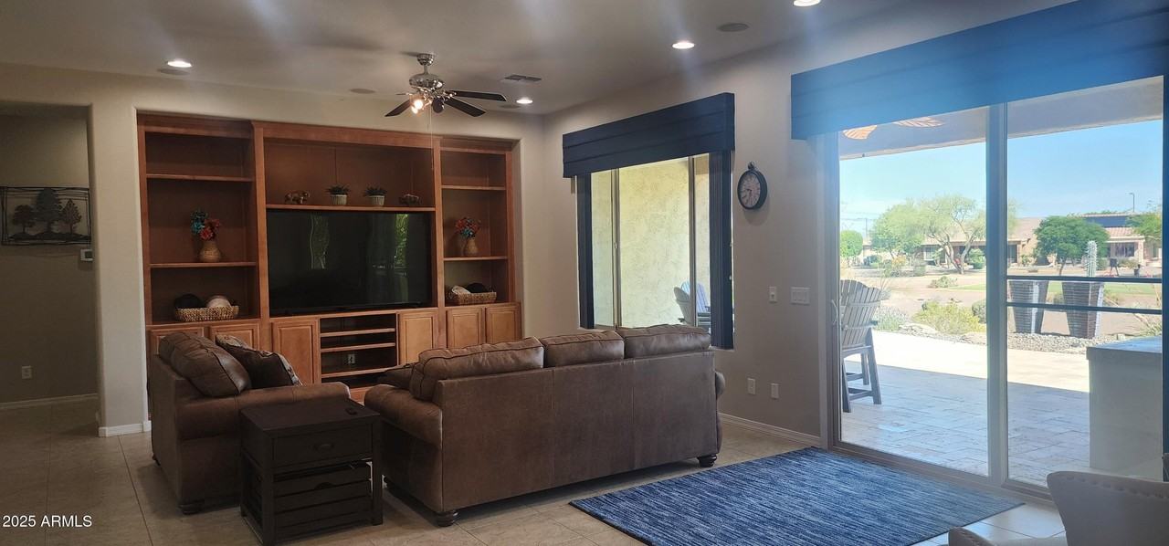 26990 West Burnett Road - Photo 5 of 29