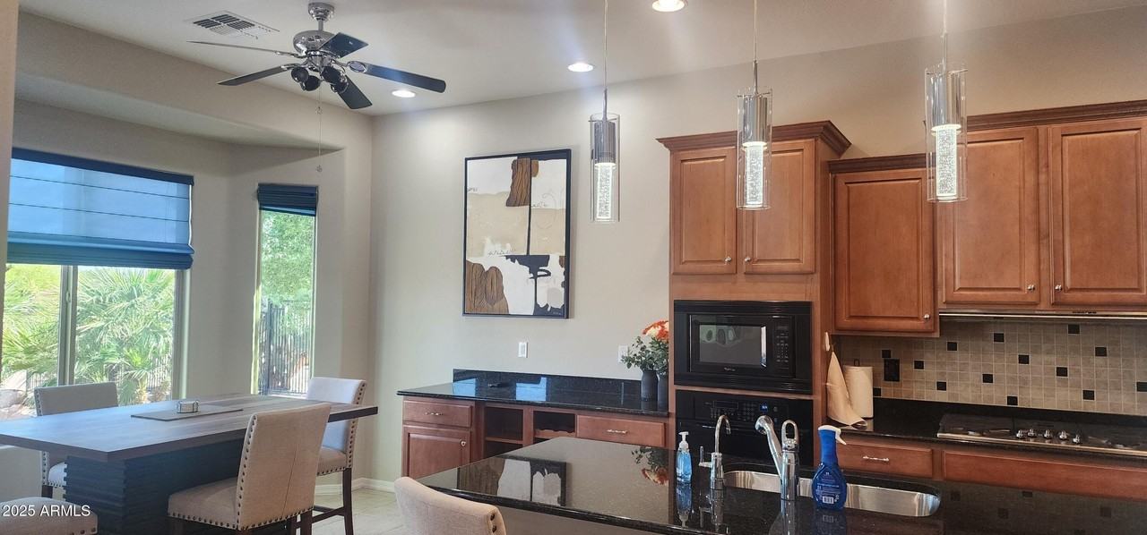 26990 West Burnett Road - Photo 6 of 29