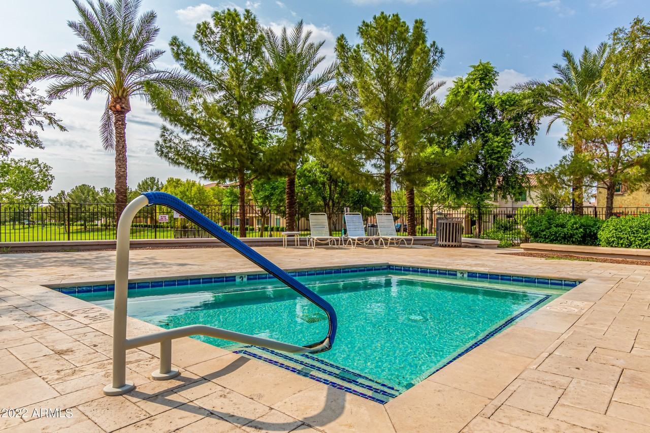 3647 E Horace Dr - Photo 6 of 45