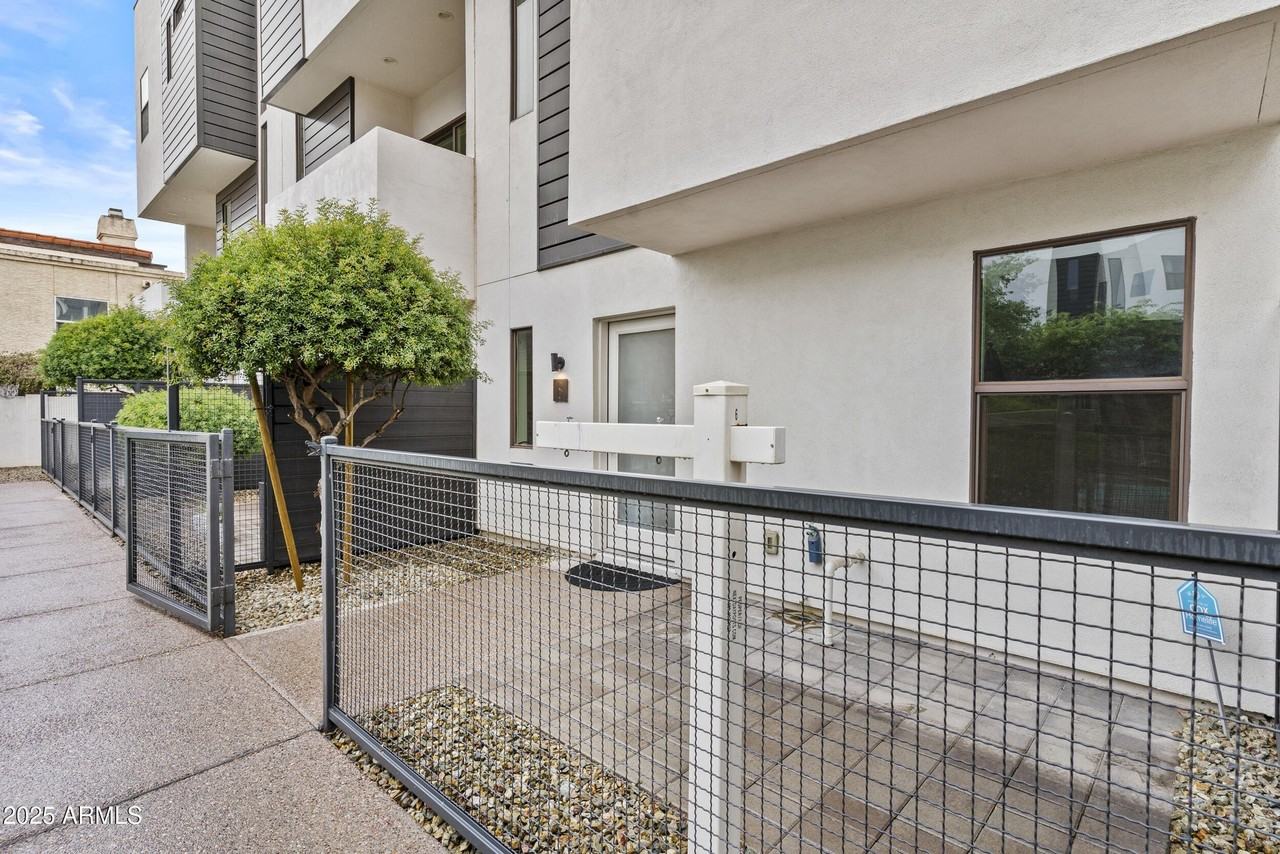 325 East Coronado Road #8 - Photo 3 of 34