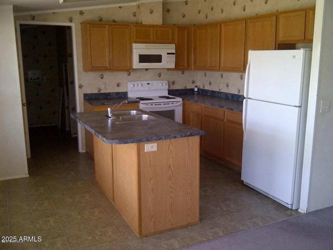 26629 North 206th Avenue - Photo 3 of 14