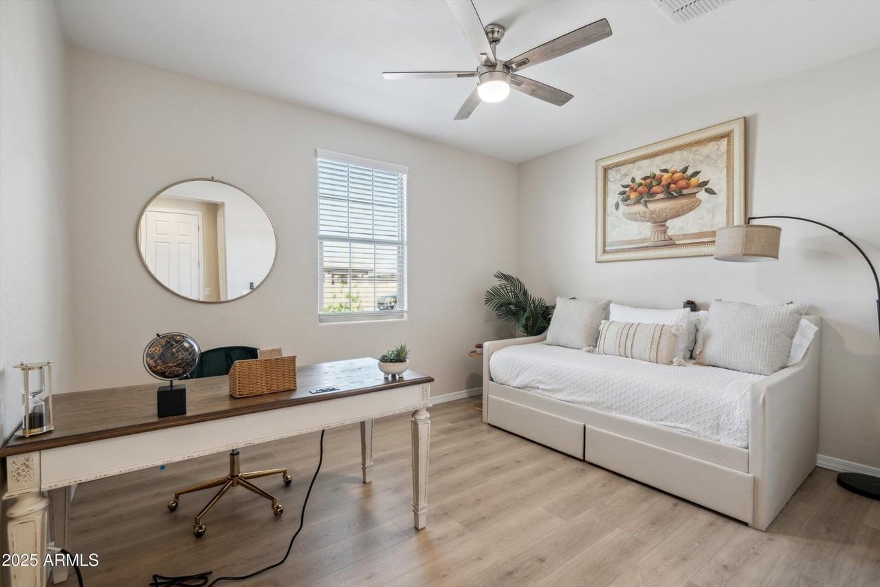 48845 East Lula Street - Photo 5 of 26