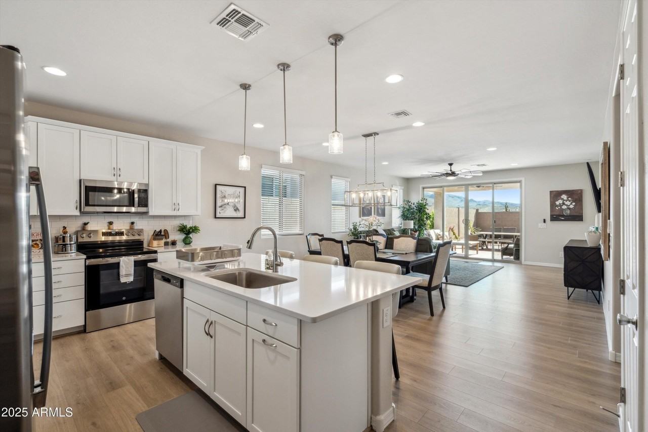 48845 East Lula Street - Photo 6 of 26