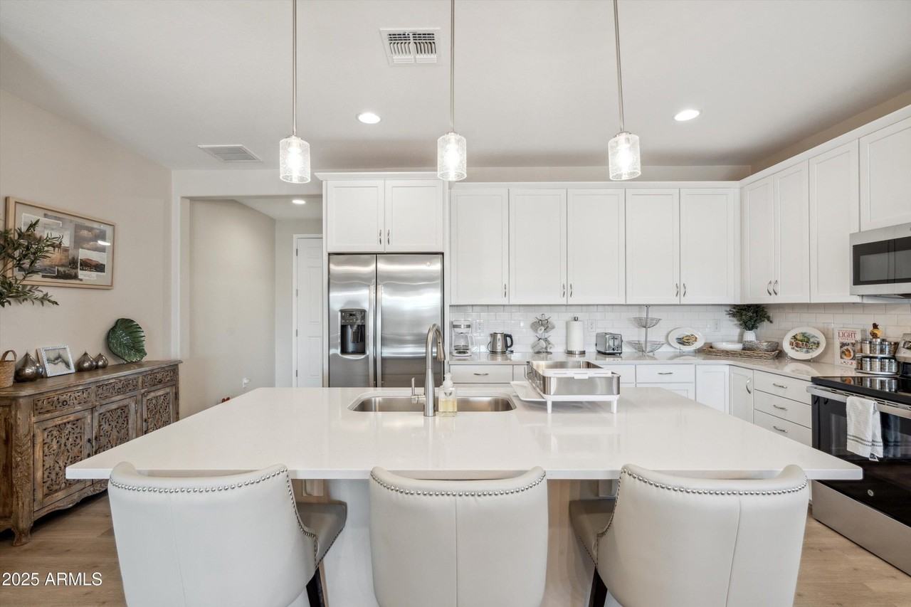 48845 East Lula Street - Photo 7 of 26