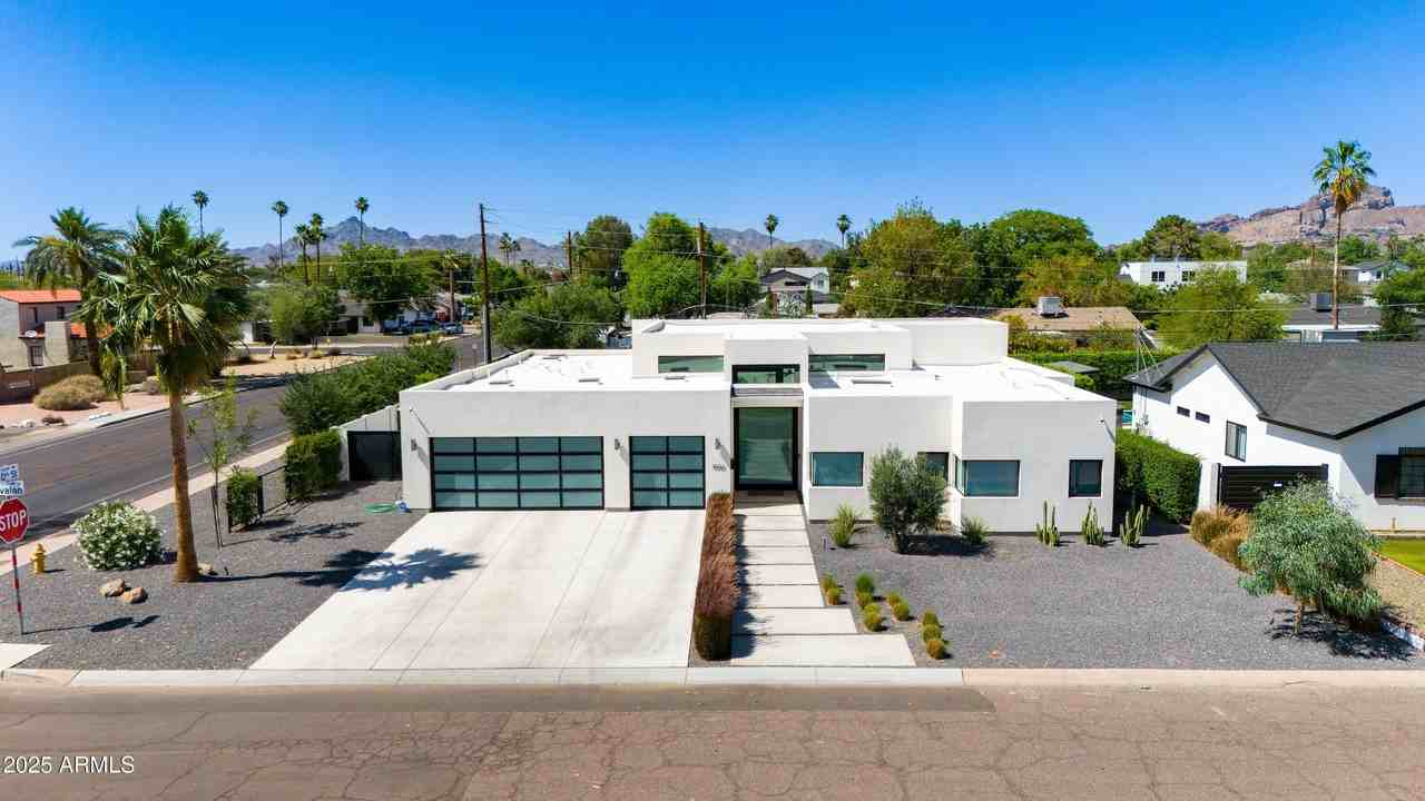 4002 E Avalon Dr - Photo 2 of 24