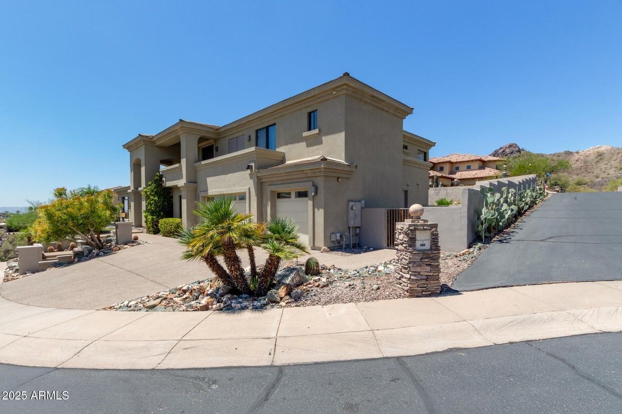 8614 N 17th Pl - Photo 2 of 50