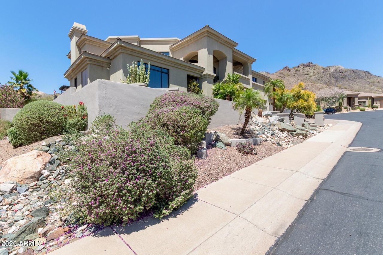 8614 N 17th Pl - Photo 4 of 50