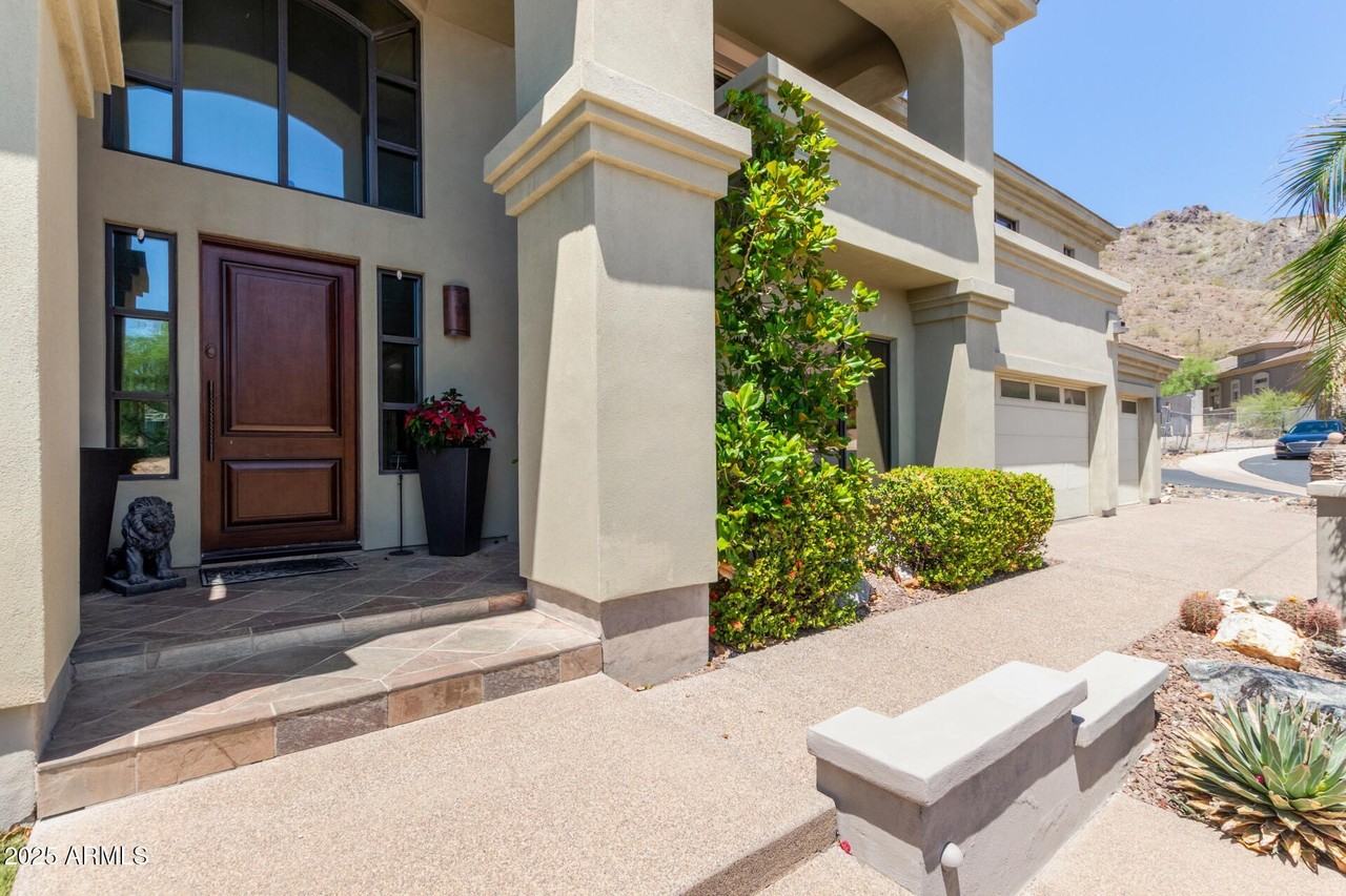 8614 N 17th Pl - Photo 6 of 50