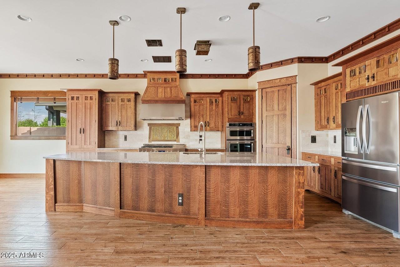 3123 E Cat Balue Dr - Photo 2 of 38