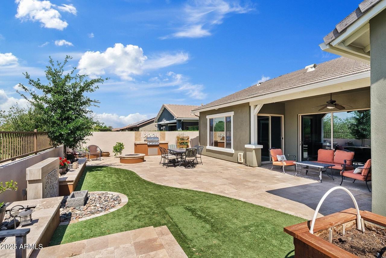 3123 E Cat Balue Dr - Photo 4 of 38