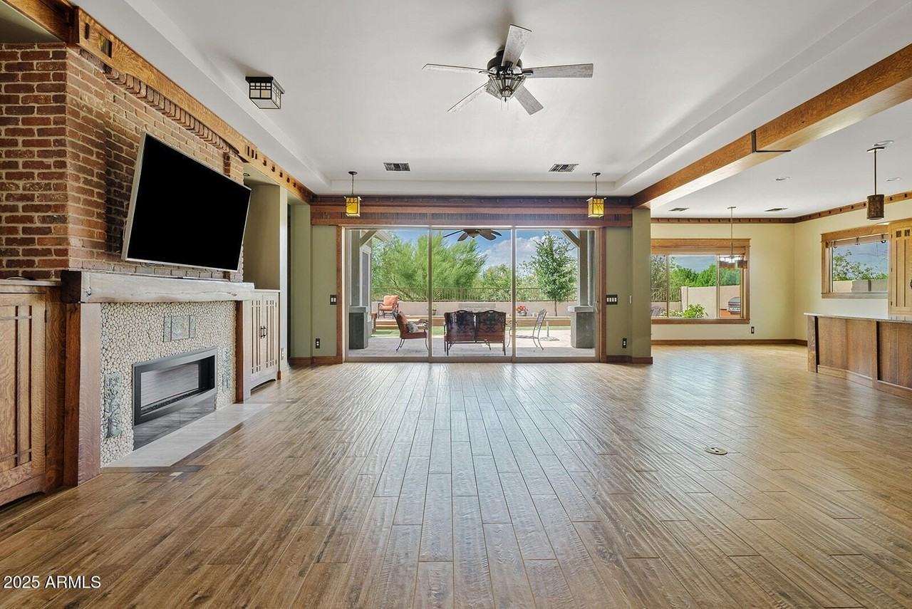 3123 E Cat Balue Dr - Photo 5 of 38