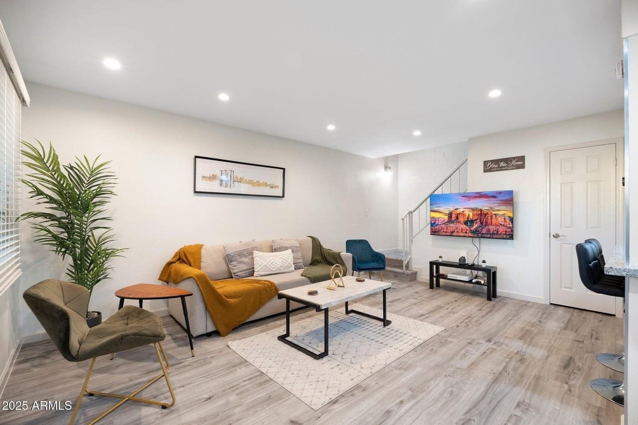 948 S Alma School Rd Unit 3 #3 - Photo 2 of 28