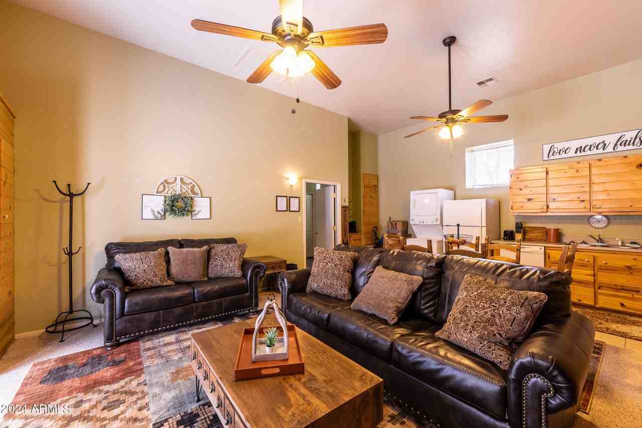 1042 S Hunter Creek Dr #1 - Photo 2 of 19