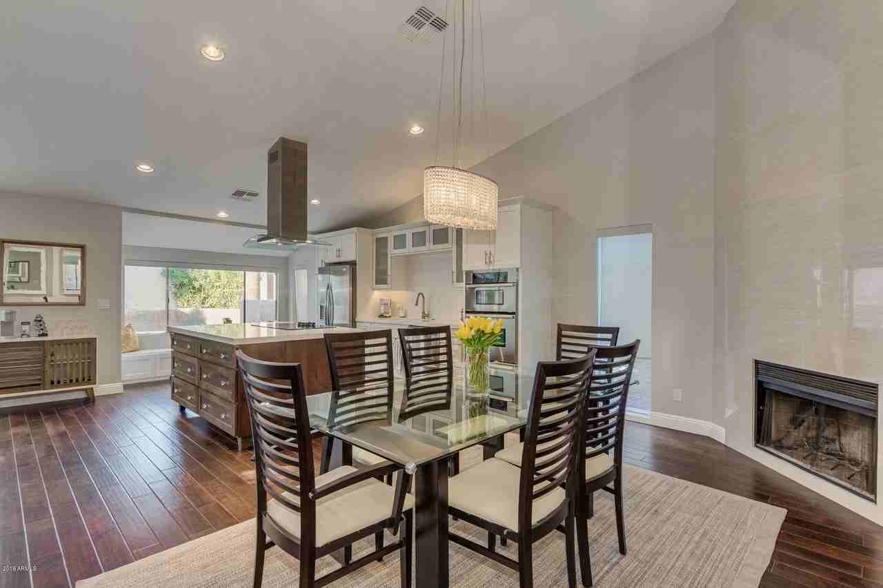 6218 E Waltann Ln - Photo 4 of 19