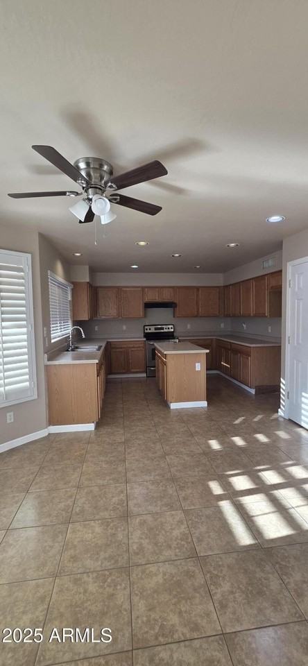 1776 S 156th Ln - Photo 6 of 22