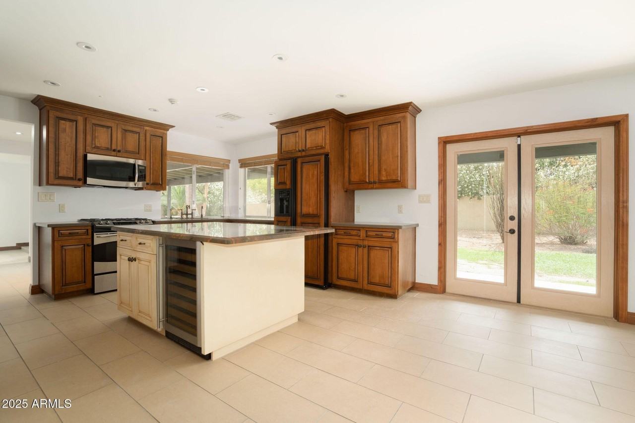 3608 North 56th Street - Photo 4 of 18