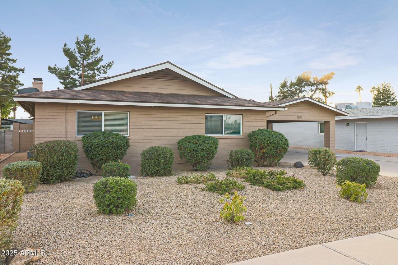 8501 Jackrabbit Road - Photo 2 of 50