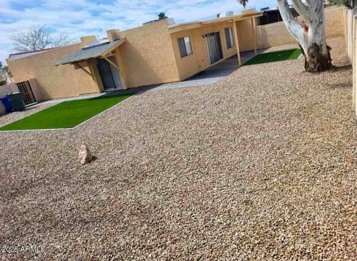 5301 S Mitchell Dr - Photo 3 of 21