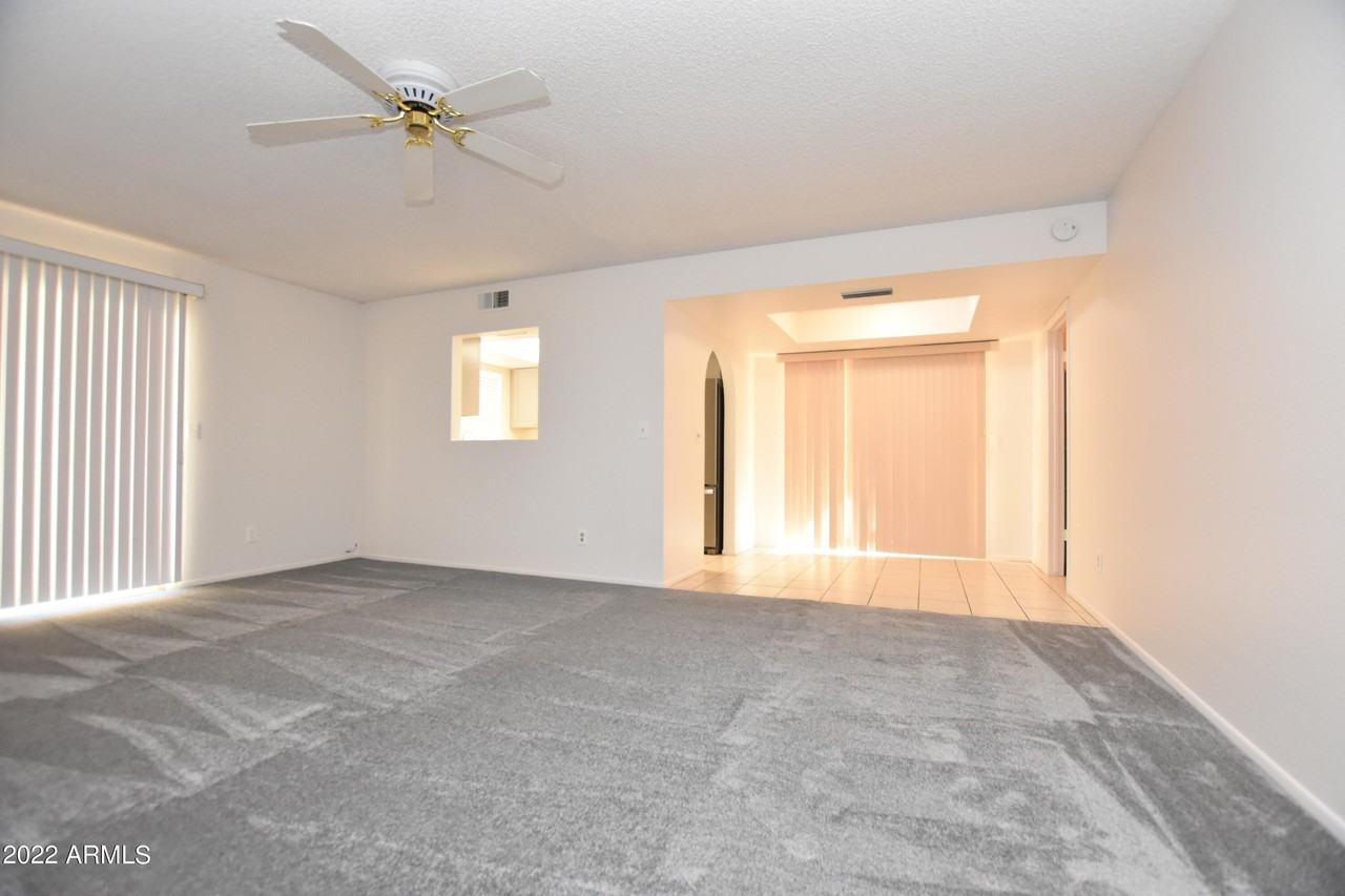 5301 S Mitchell Dr - Photo 4 of 21