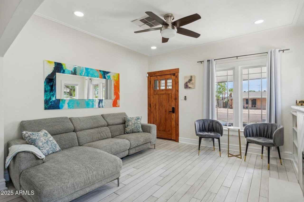 2310 N 11th St - Photo 5 of 32