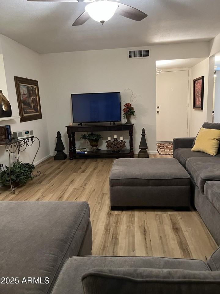 25258 Pinewood Drive - Photo 4 of 18