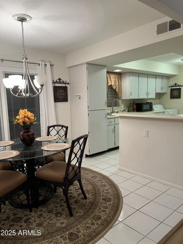 25258 Pinewood Drive - Photo 7 of 18