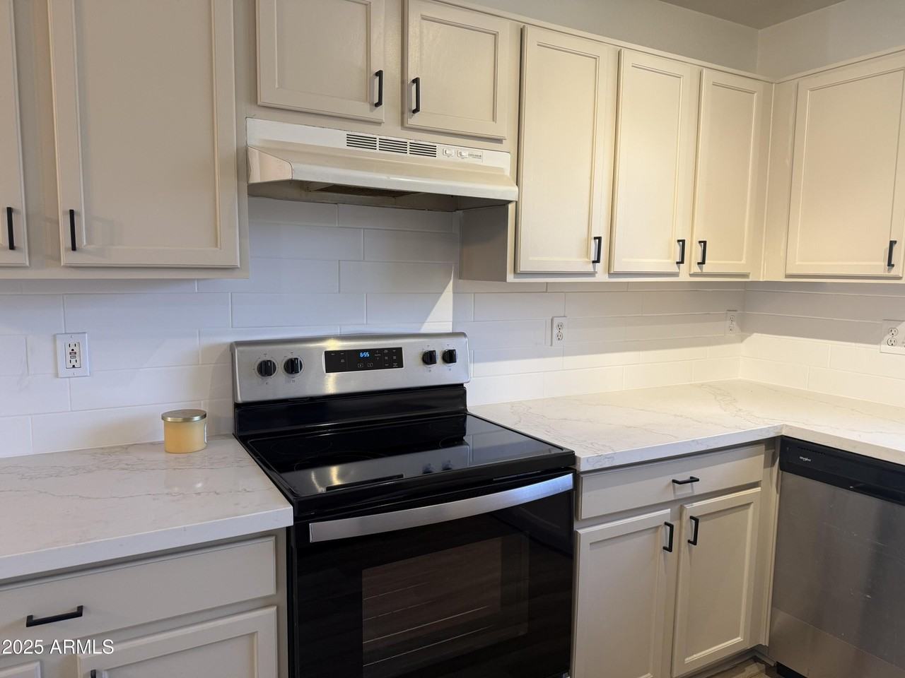 2358 Peachtree Drive - Photo 5 of 30