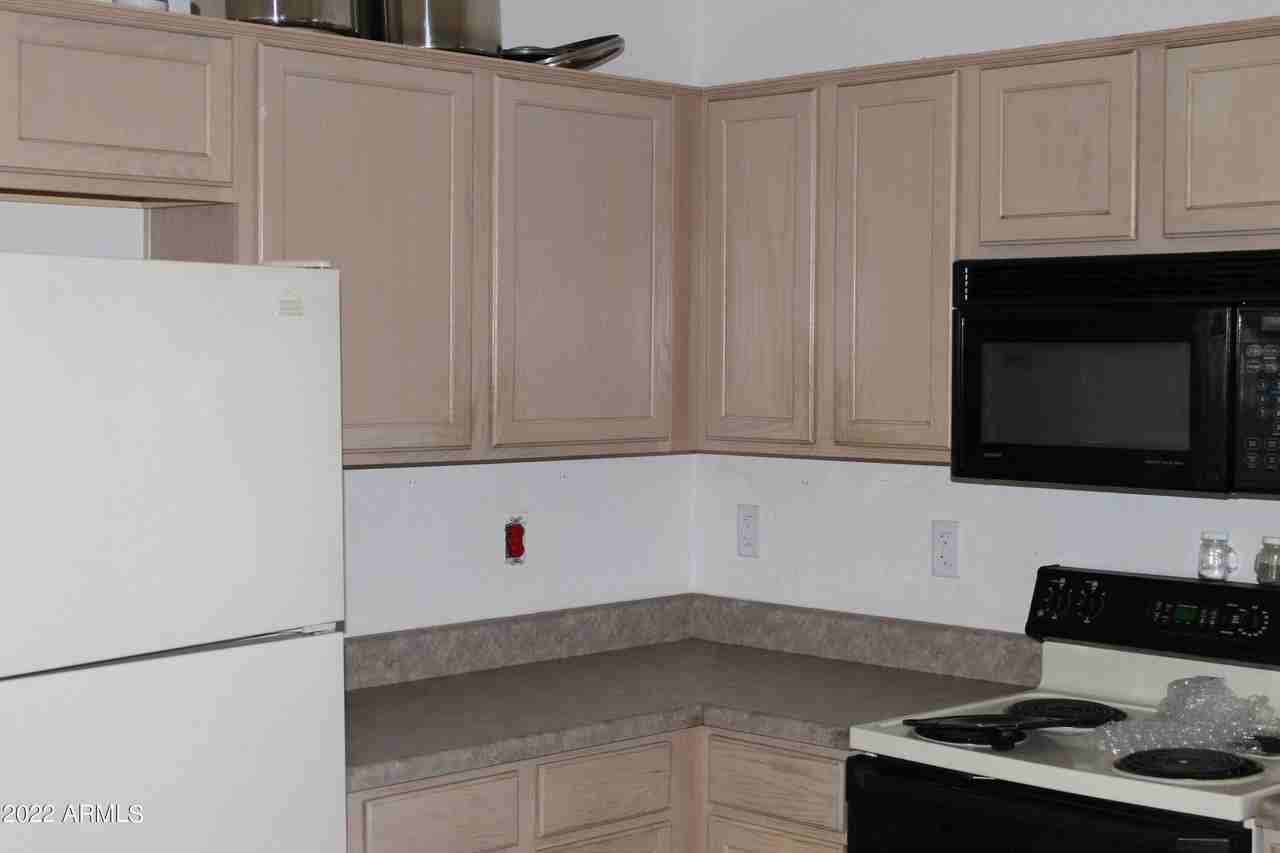 14249 North 152nd Avenue - Photo 3 of 6