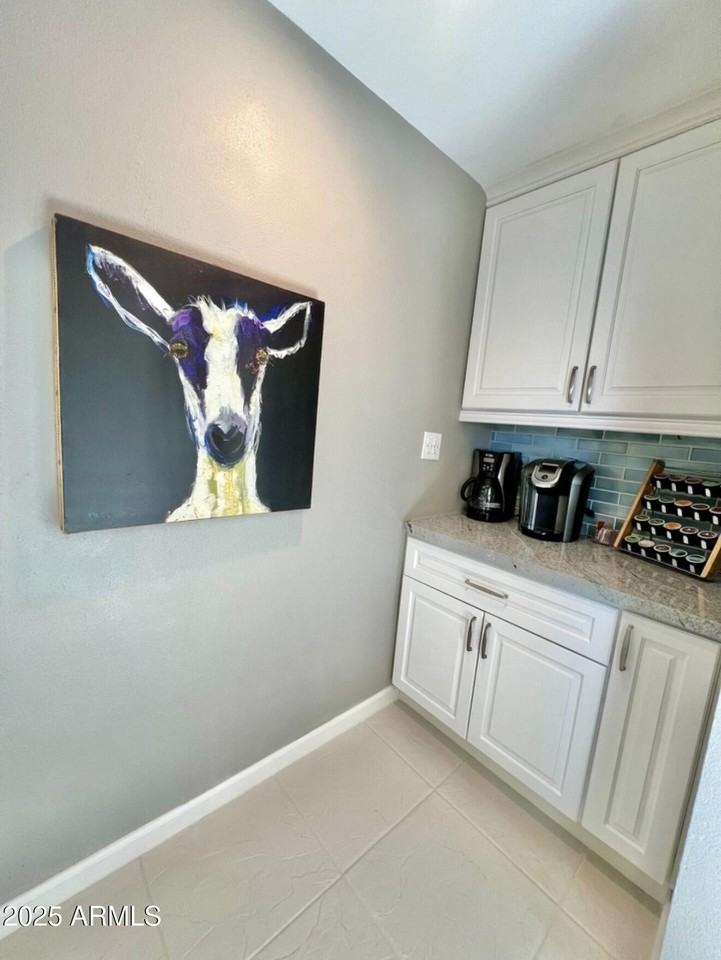 5824 East Montgomery Road - Photo 7 of 50