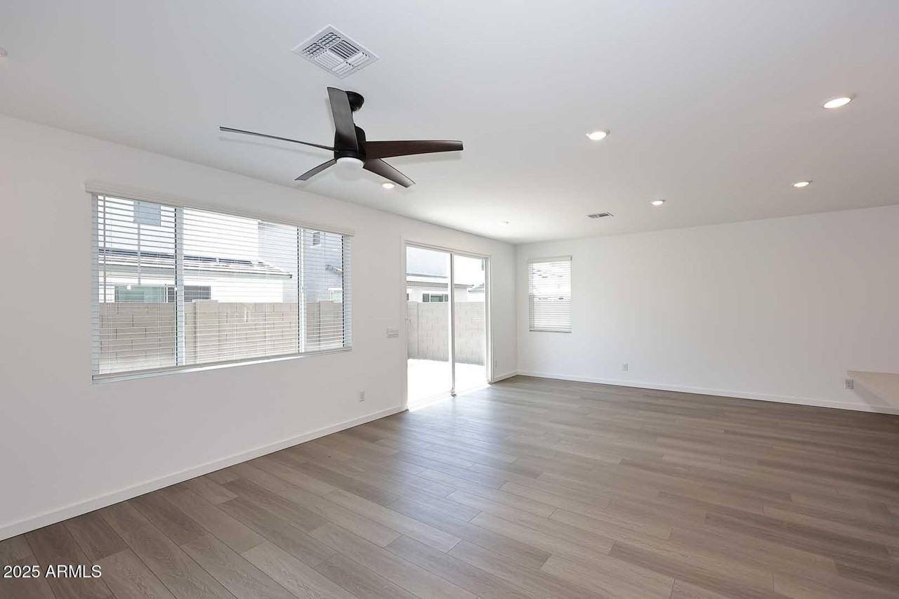 2442 West Rowel Road - Photo 7 of 50