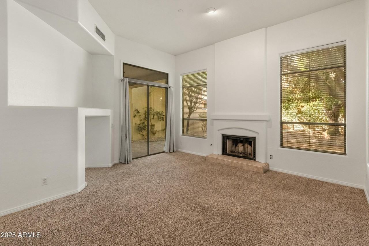 7310 E Woodsage Ln - Photo 5 of 38