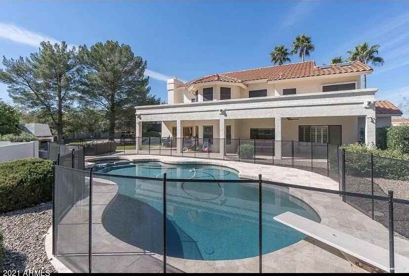 11935 N 102nd St - Photo 2 of 11